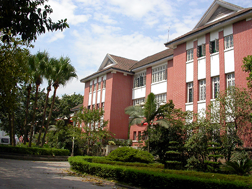 重庆大学法学院